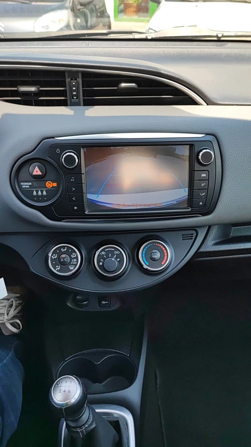 Toyota Yaris Италия, снимка 11 - Автомобили и джипове - 40997853