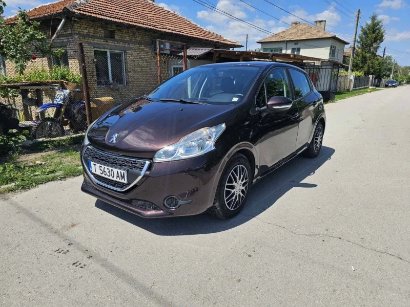 Peugeot 208 1.2 vti, снимка 2 - Автомобили и джипове - 46556979