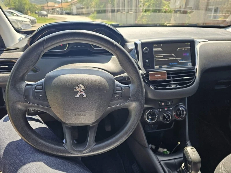 Peugeot 208 1.2 vti, снимка 5 - Автомобили и джипове - 46556979