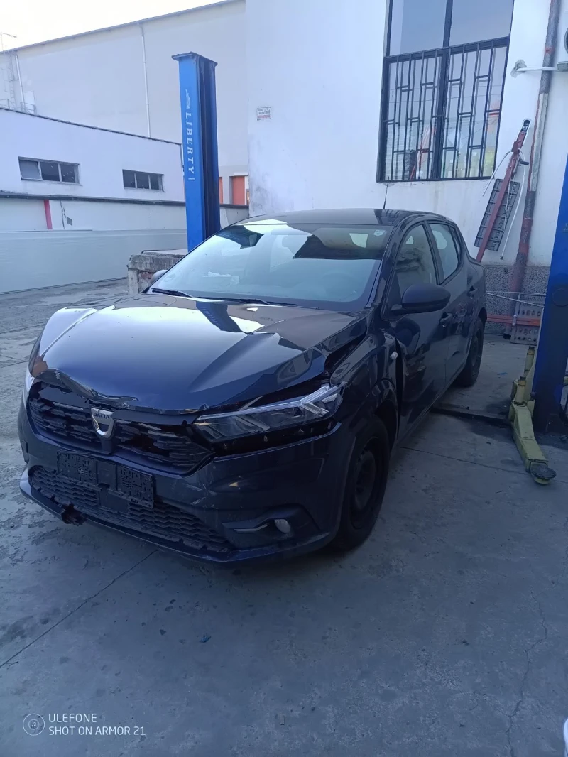 Dacia Sandero Газ-Бензин, снимка 1 - Автомобили и джипове - 49347046