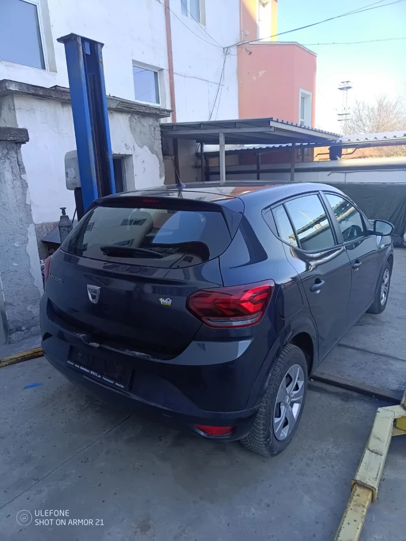 Dacia Sandero Газ-Бензин, снимка 3 - Автомобили и джипове - 49347046