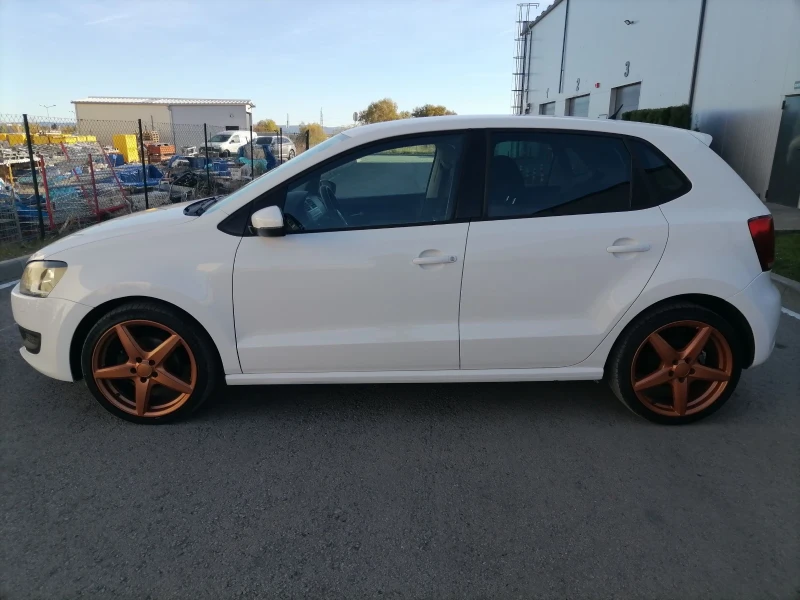 VW Polo 1.6 90kc.кюиматроник, снимка 5 - Автомобили и джипове - 52257430