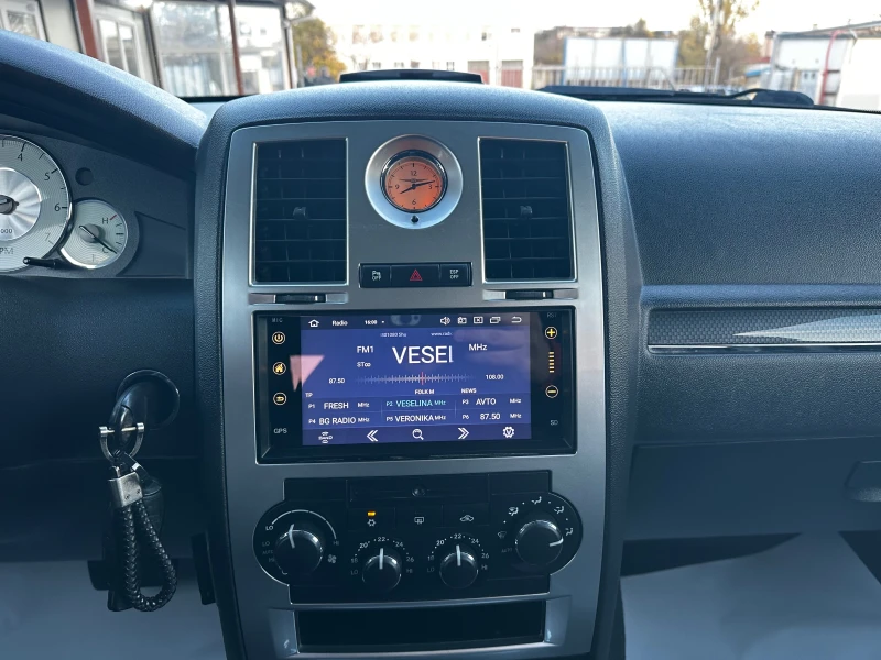 Chrysler 300c 3.0CRD 218к.с SRT FACELIFT, снимка 13 - Автомобили и джипове - 52443938