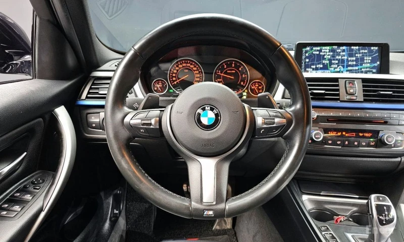 BMW 320, снимка 13 - Автомобили и джипове - 52753171