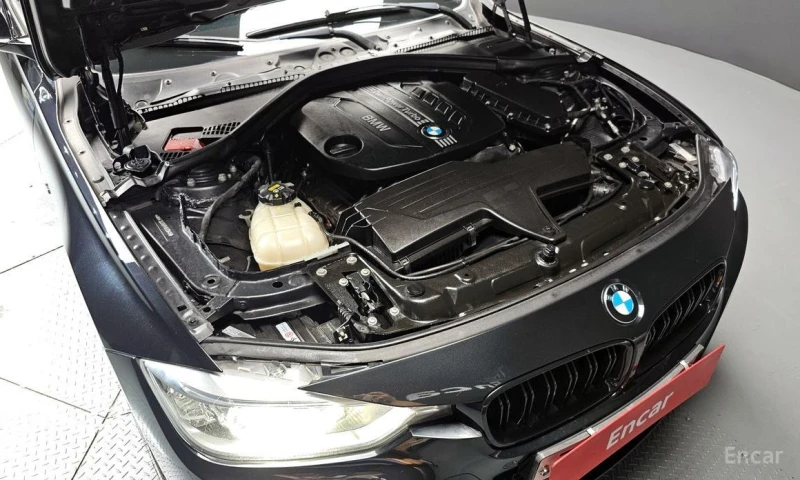 BMW 320, снимка 6 - Автомобили и джипове - 52753171