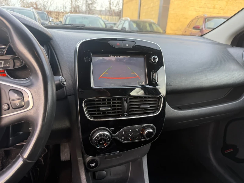 Renault Clio 1.5 dci автоматик, снимка 9 - Автомобили и джипове - 52840301