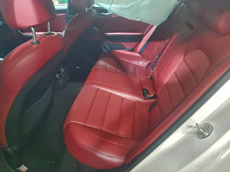 Kia Stinger GT2/ФИНАНСИРАНЕ ОТ 470 ЛВ НА МЕСЕЦ, снимка 10 - Автомобили и джипове - 53034394