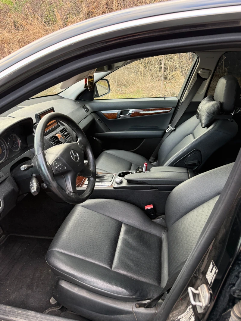 Mercedes-Benz C 300 4MATIC AMG + LPG, снимка 14 - Автомобили и джипове - 53263545