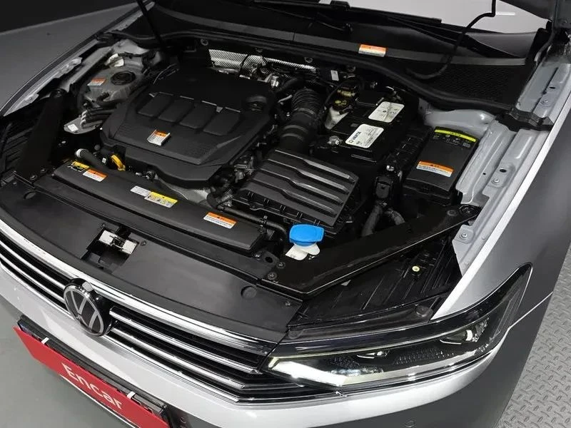 VW Passat, снимка 6 - Автомобили и джипове - 56687997