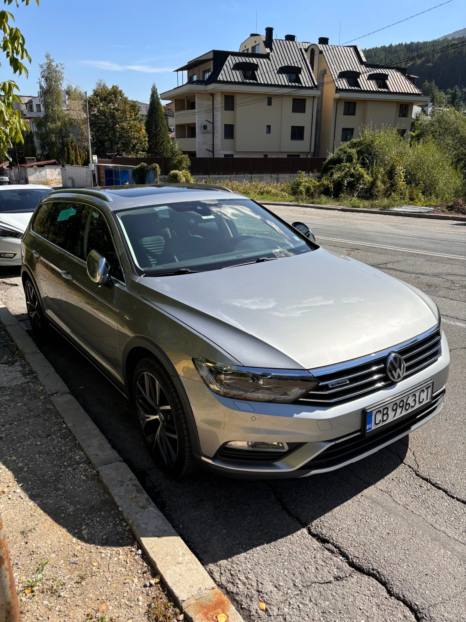 VW Alltrack Passat 2.0 TDI 4Motion BlueMotion Tech - изображение 4