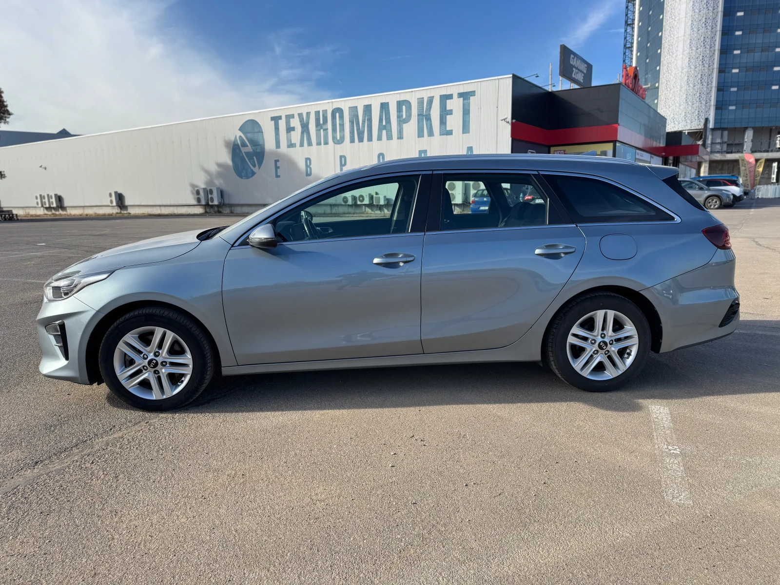 Kia Ceed 1.6CRDI-AUTOMATIC-NAVI-FACELIFT-камера - изображение 5