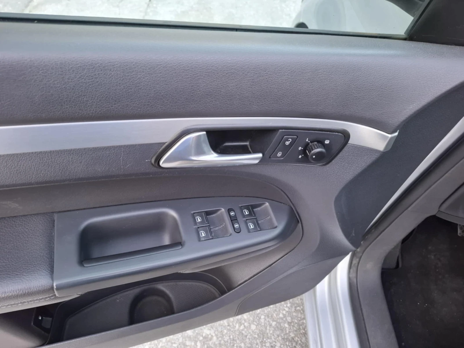 VW Touran 1.9TDI БАРТЕР - изображение 8