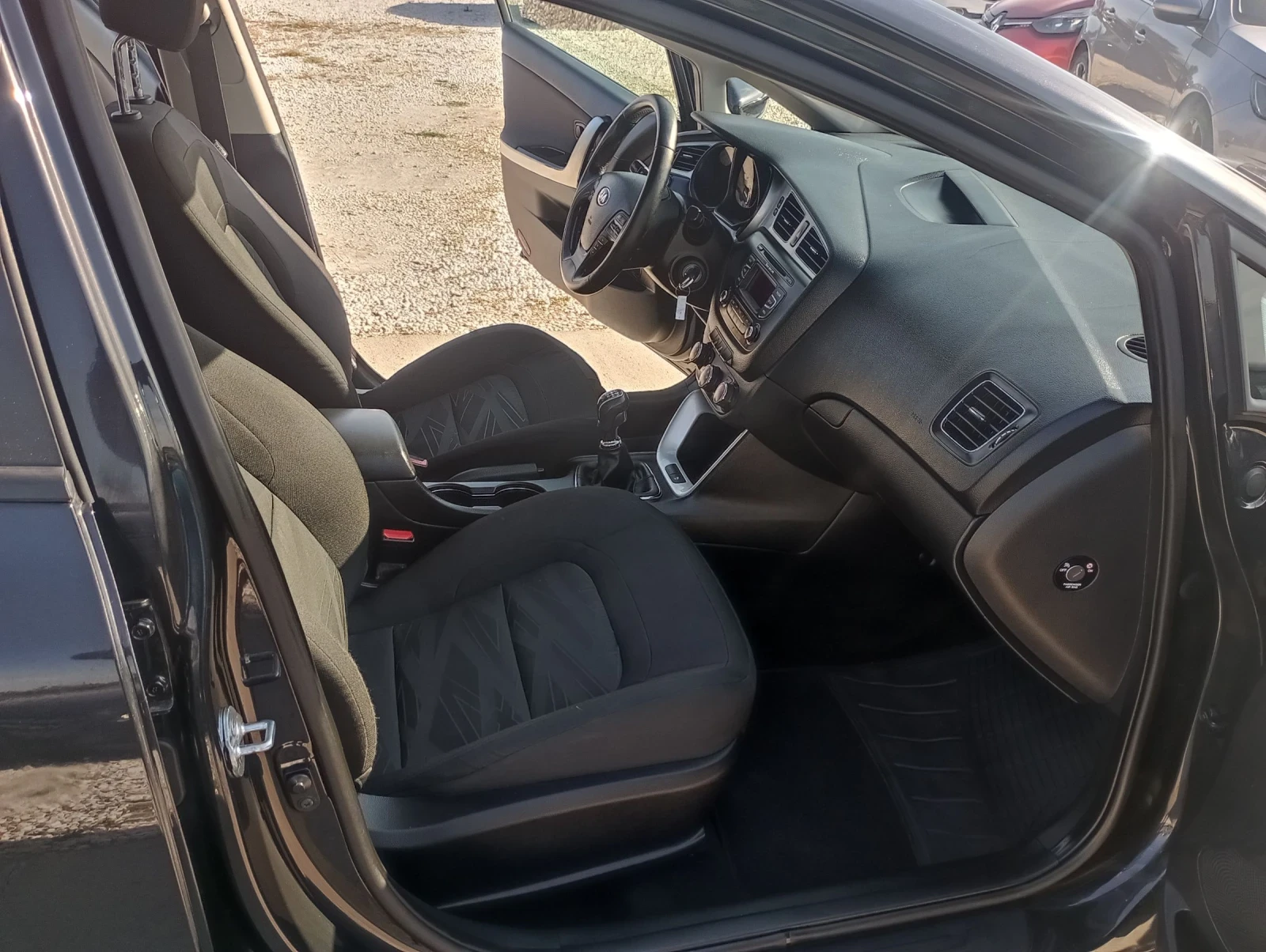 Kia Ceed 1.6CRDI, Италия  - изображение 10