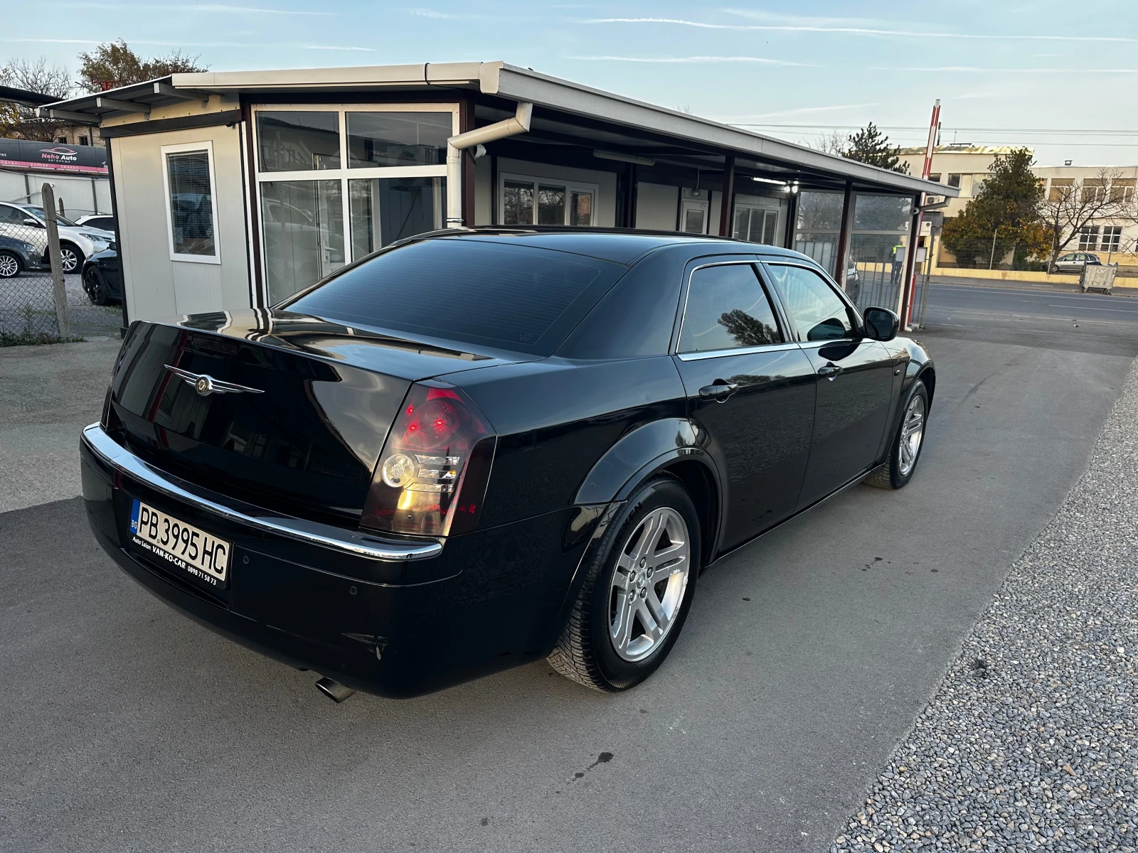 Chrysler 300c 3.0CRD 218к.с SRT FACELIFT - изображение 2