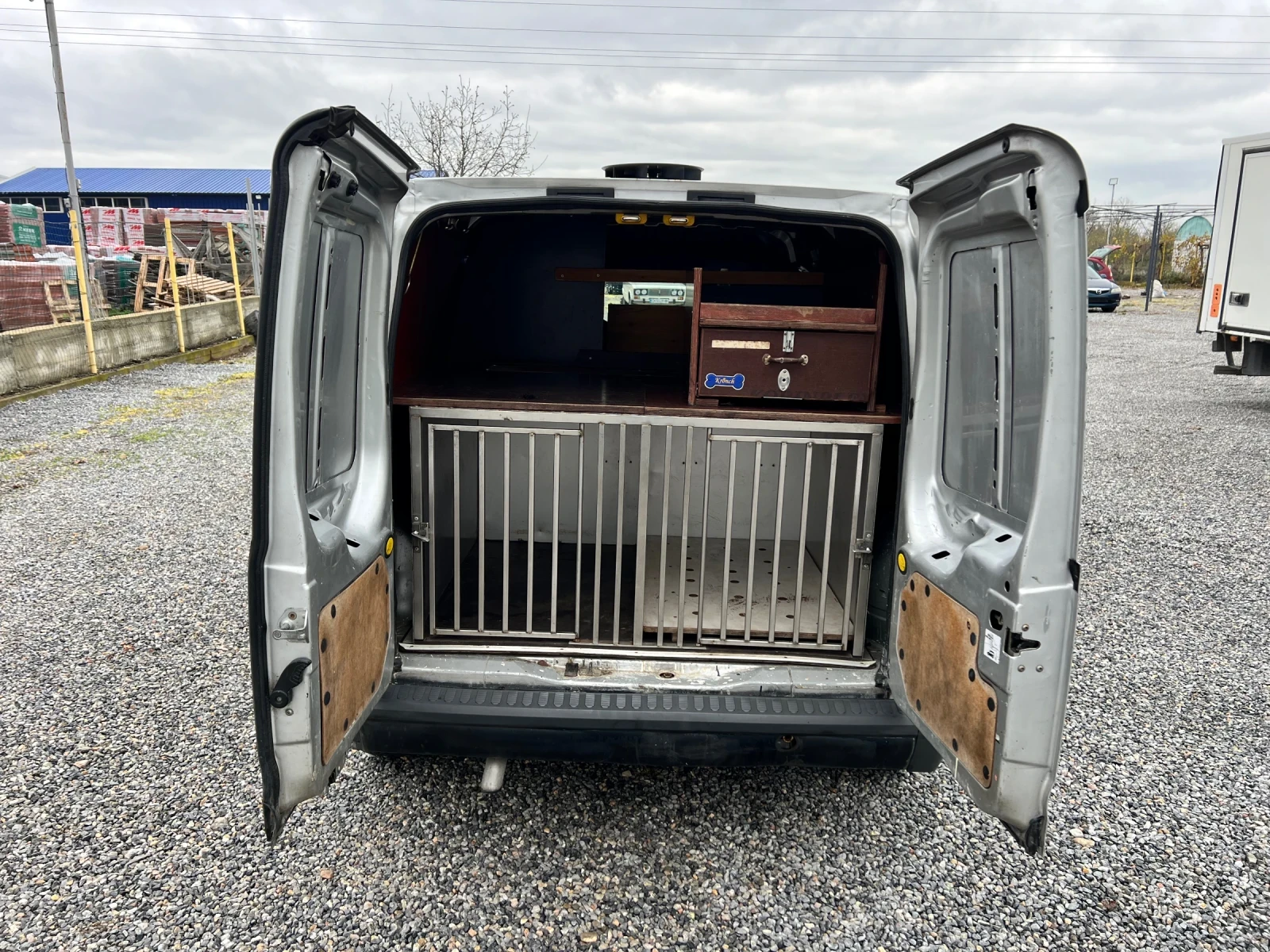 Ford Connect КЛЕТКА ЗА ЖИВОТНИ  - изображение 9