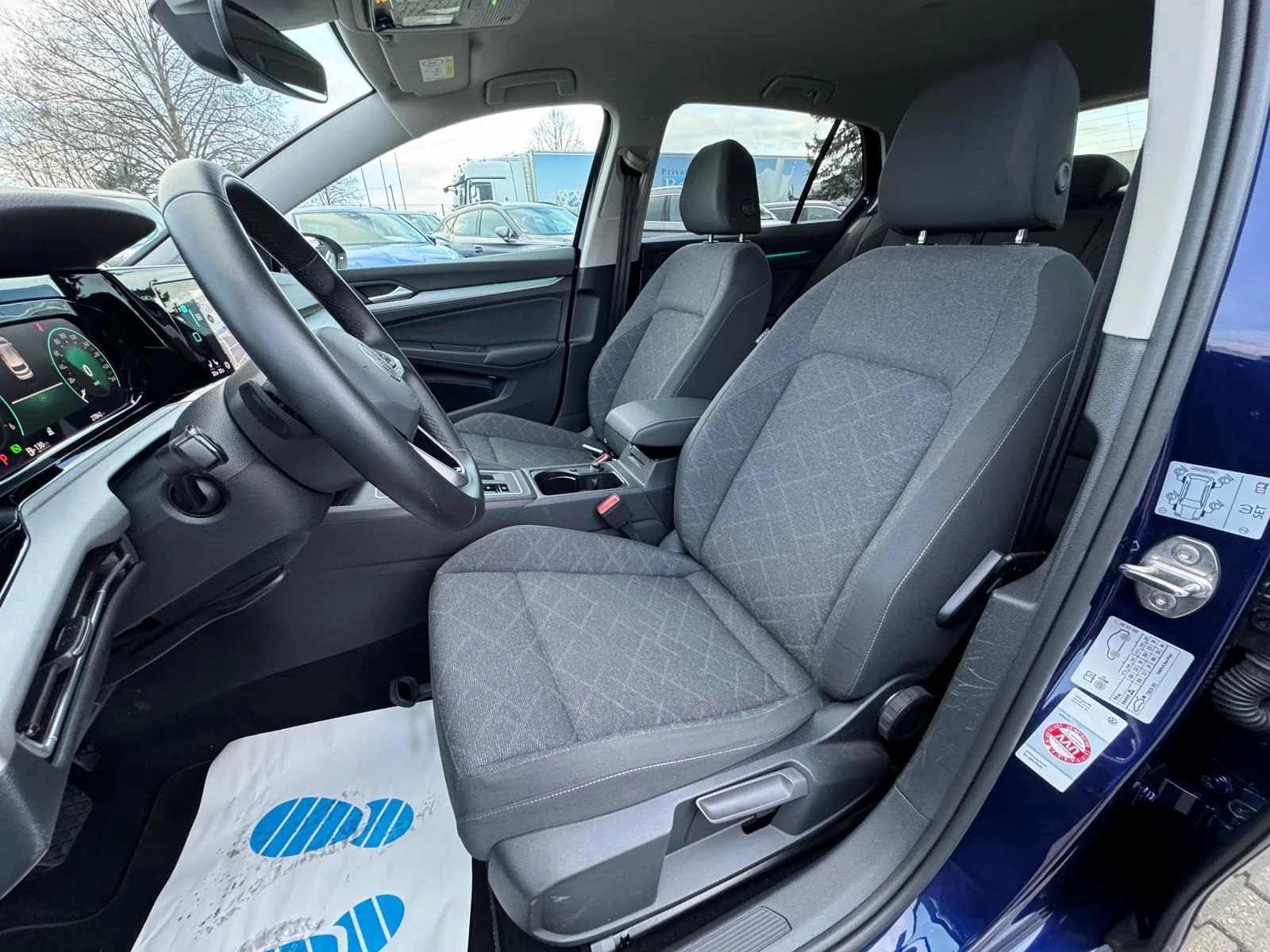 VW Golf 2.0TDI* LED* NAVI* CAM* DISTR* CARPLAY*  - изображение 7