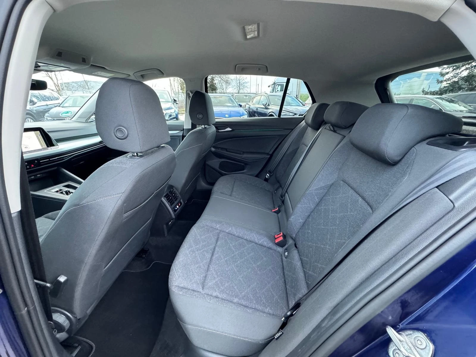 VW Golf 2.0TDI* LED* NAVI* CAM* DISTR* CARPLAY*  | Mobile.bg � ����������� 11