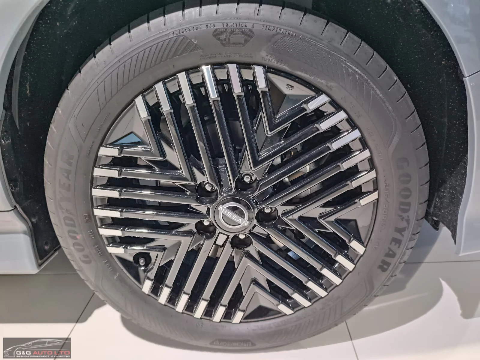 Nissan Leaf  N-CONNECTA/150HP/LED/360/KLESS/ACC/CPLAY/895g, снимка 13 - Автомобили и джипове - 53768144