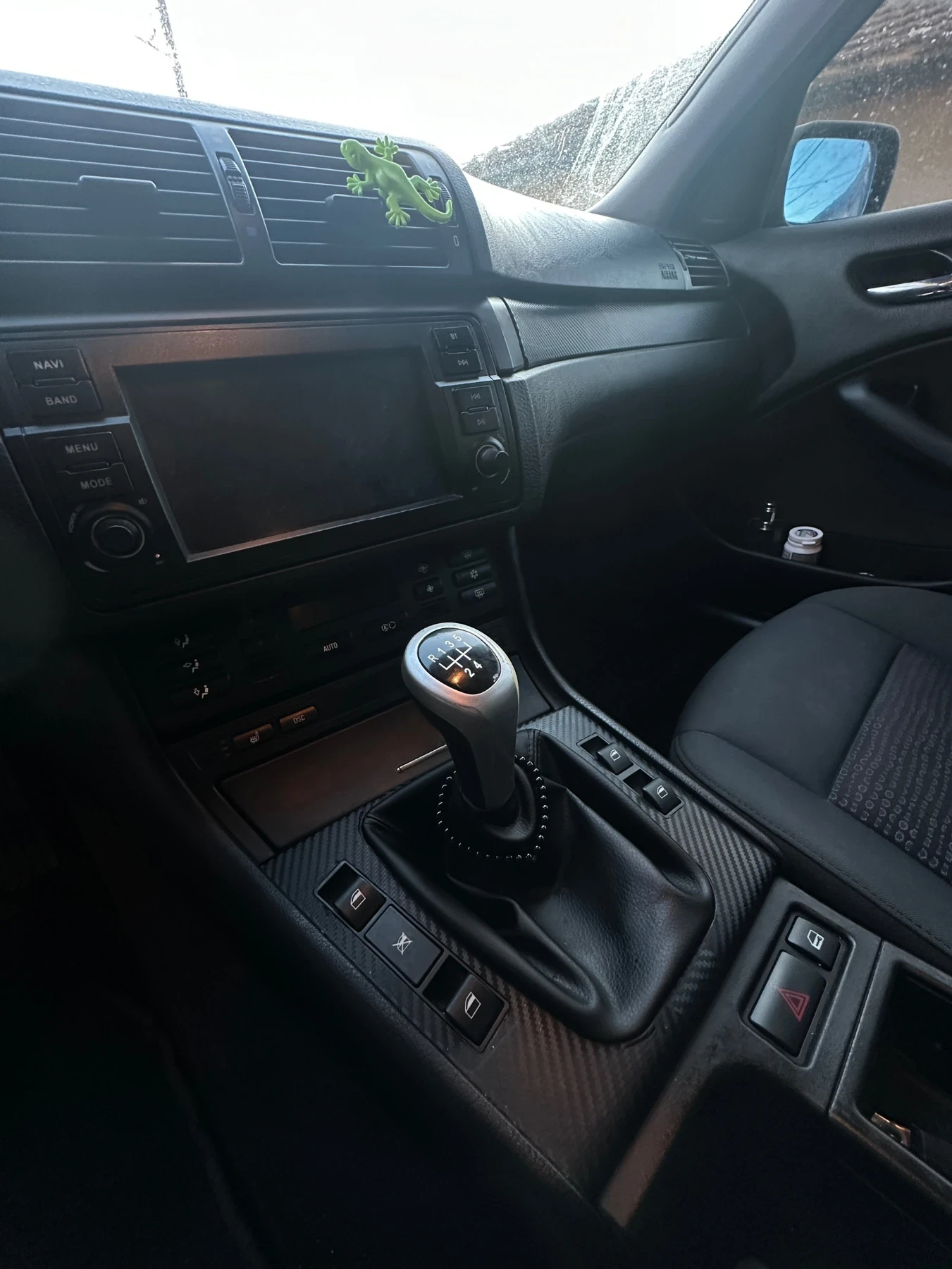 BMW 318 2.0 143, снимка 12 - Автомобили и джипове - 53875243