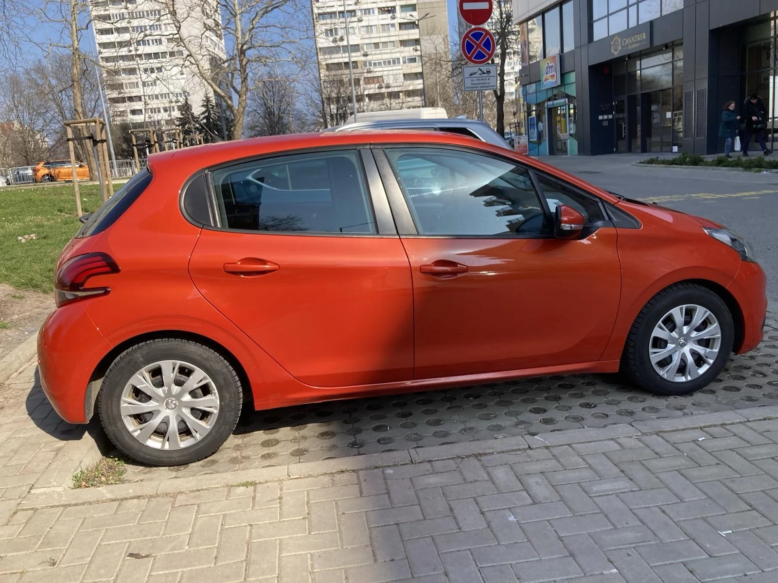 Peugeot 208, снимка 4 - Автомобили и джипове - 53924142