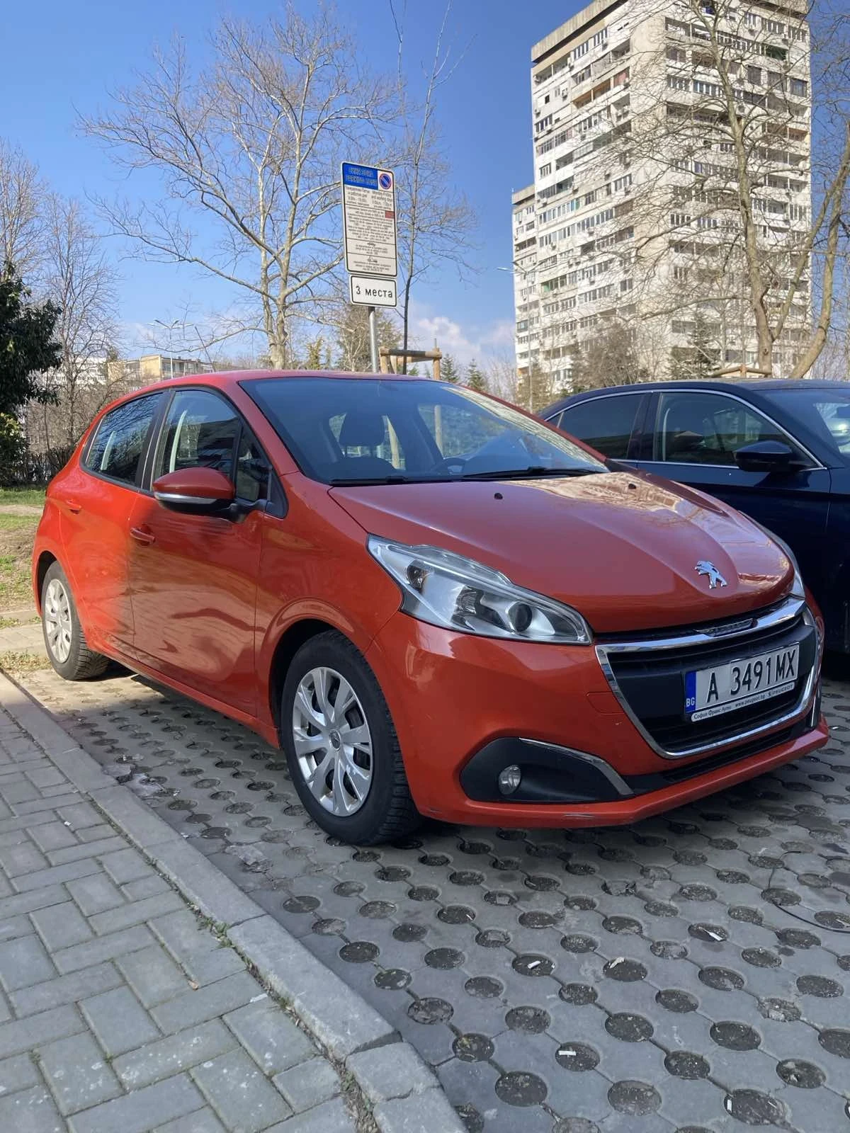 Peugeot 208, снимка 2 - Автомобили и джипове - 53924142