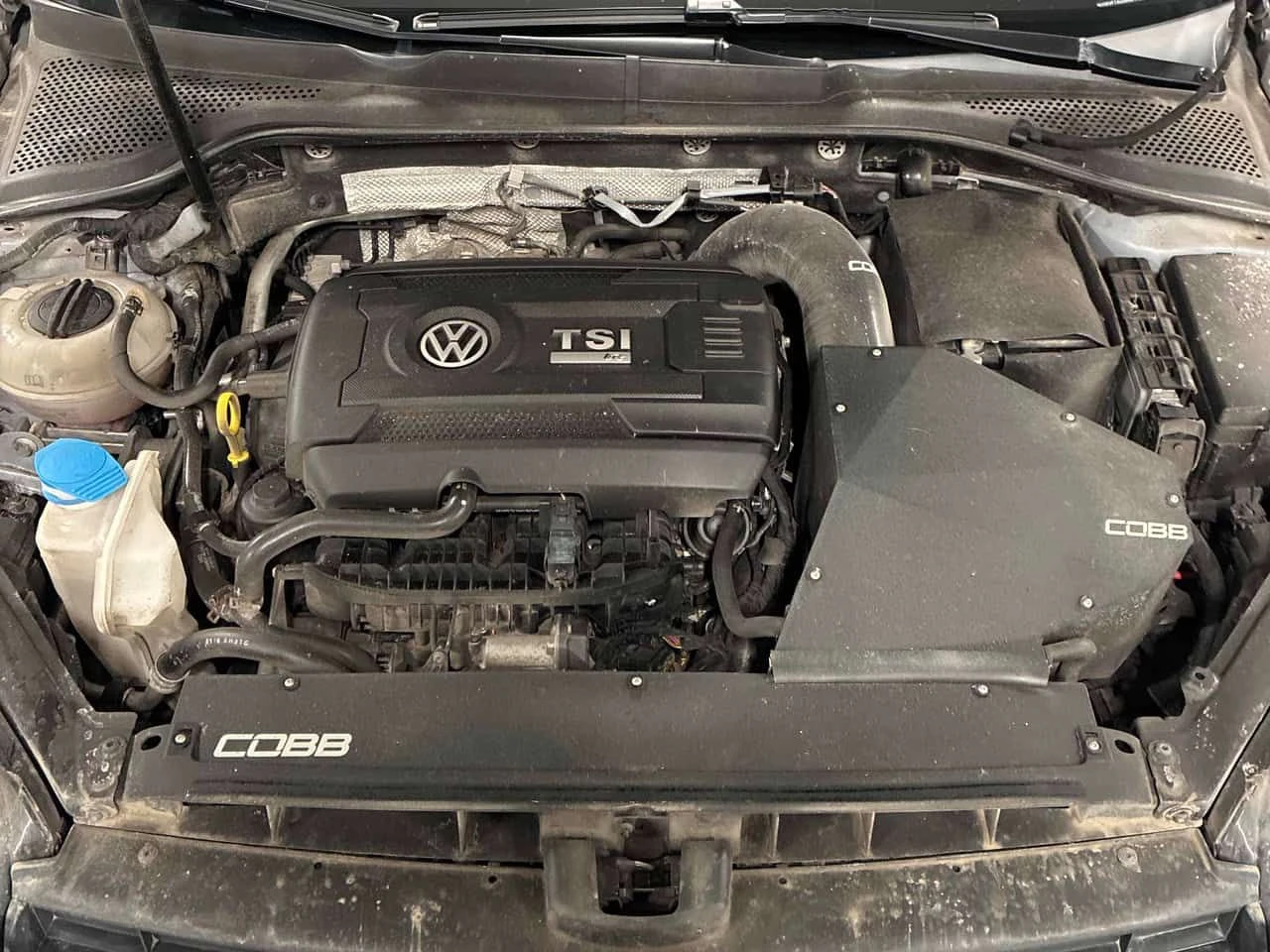 VW Golf * R * CARFAX * Дисторник * Два ключа * , снимка 15 - Автомобили и джипове - 53953834