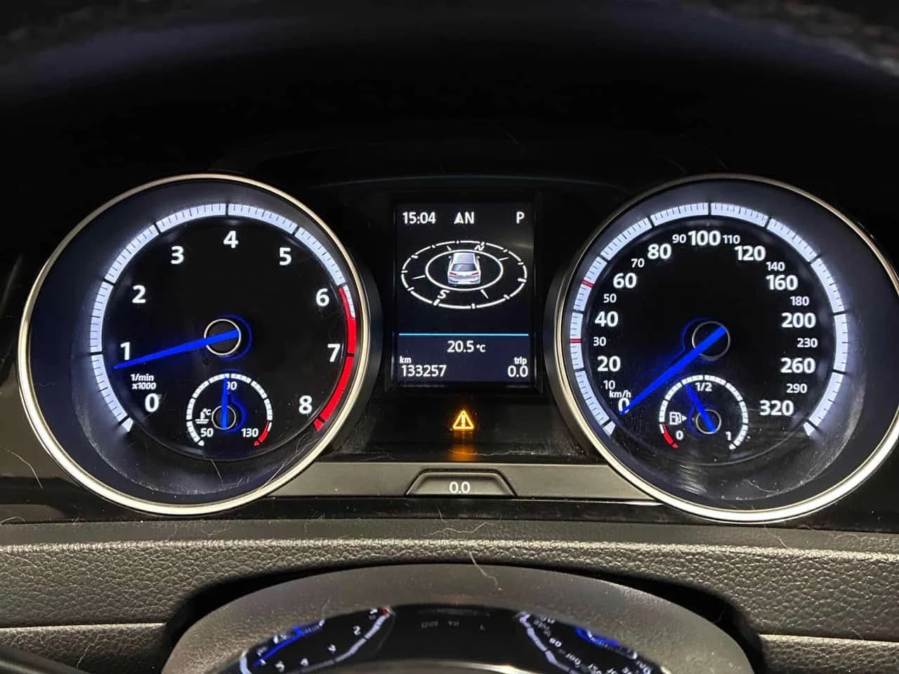 VW Golf * R * CARFAX * Дисторник * Два ключа * , снимка 8 - Автомобили и джипове - 53953834