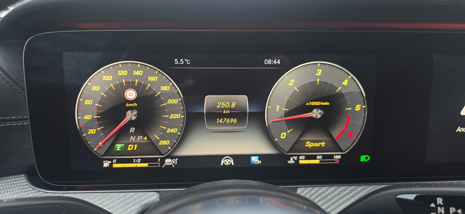 Mercedes-Benz CLS 400, снимка 8 - Автомобили и джипове - 54010371