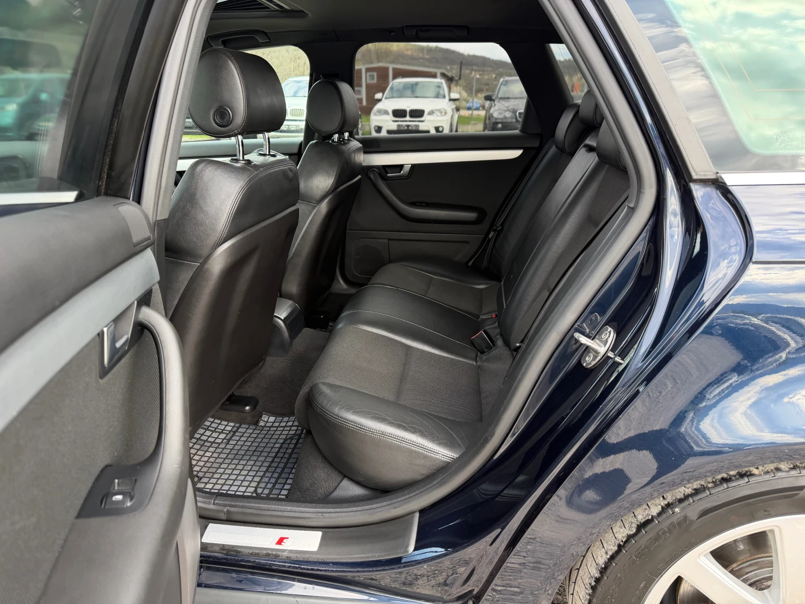 Audi A4 3.0TDi 224кс * S-Line* * Шибедах* * Ръчка* , снимка 14 - Автомобили и джипове - 54150367