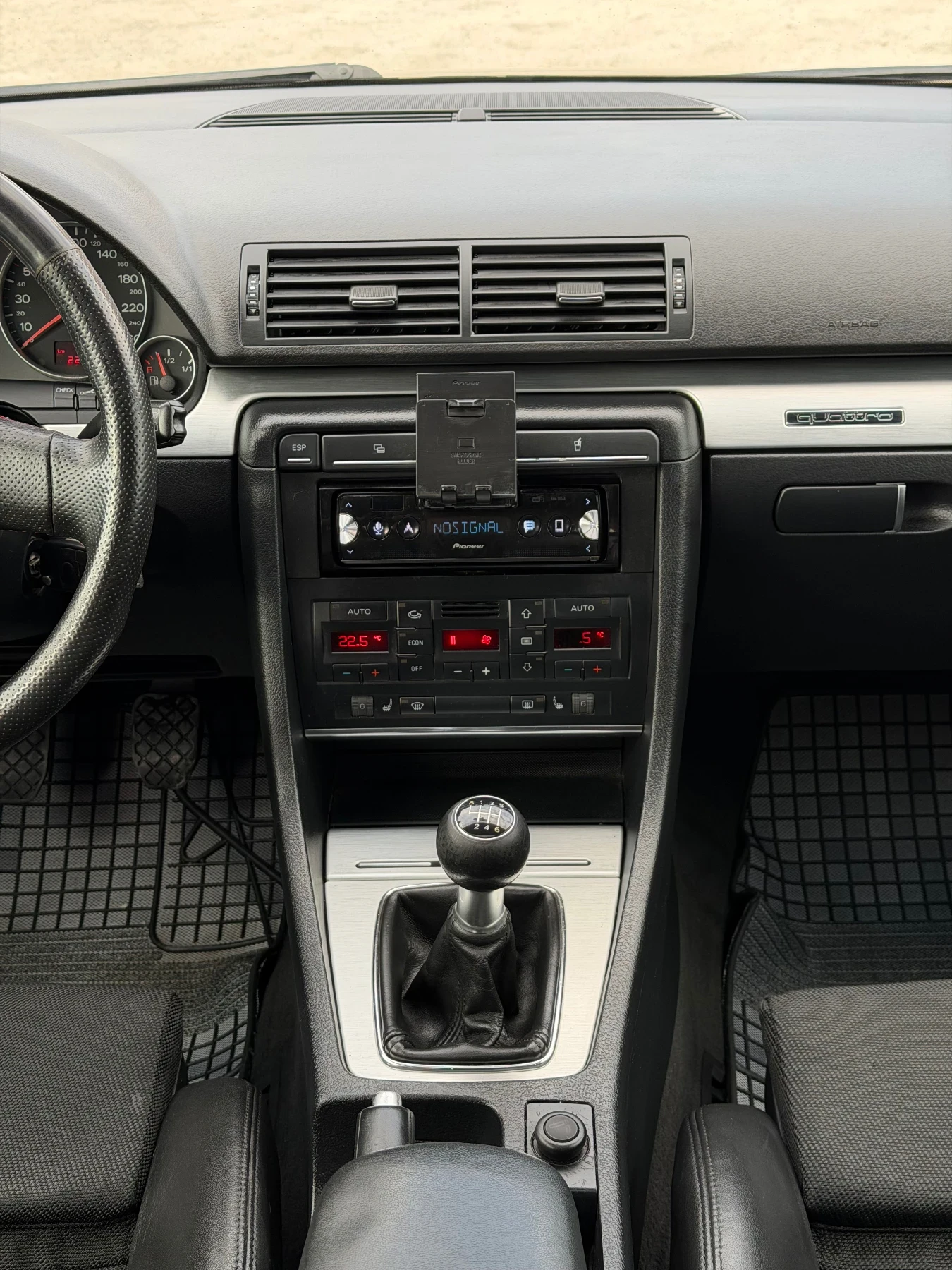 Audi A4 3.0TDi 224кс * S-Line* * Шибедах* * Ръчка* , снимка 15 - Автомобили и джипове - 54150367