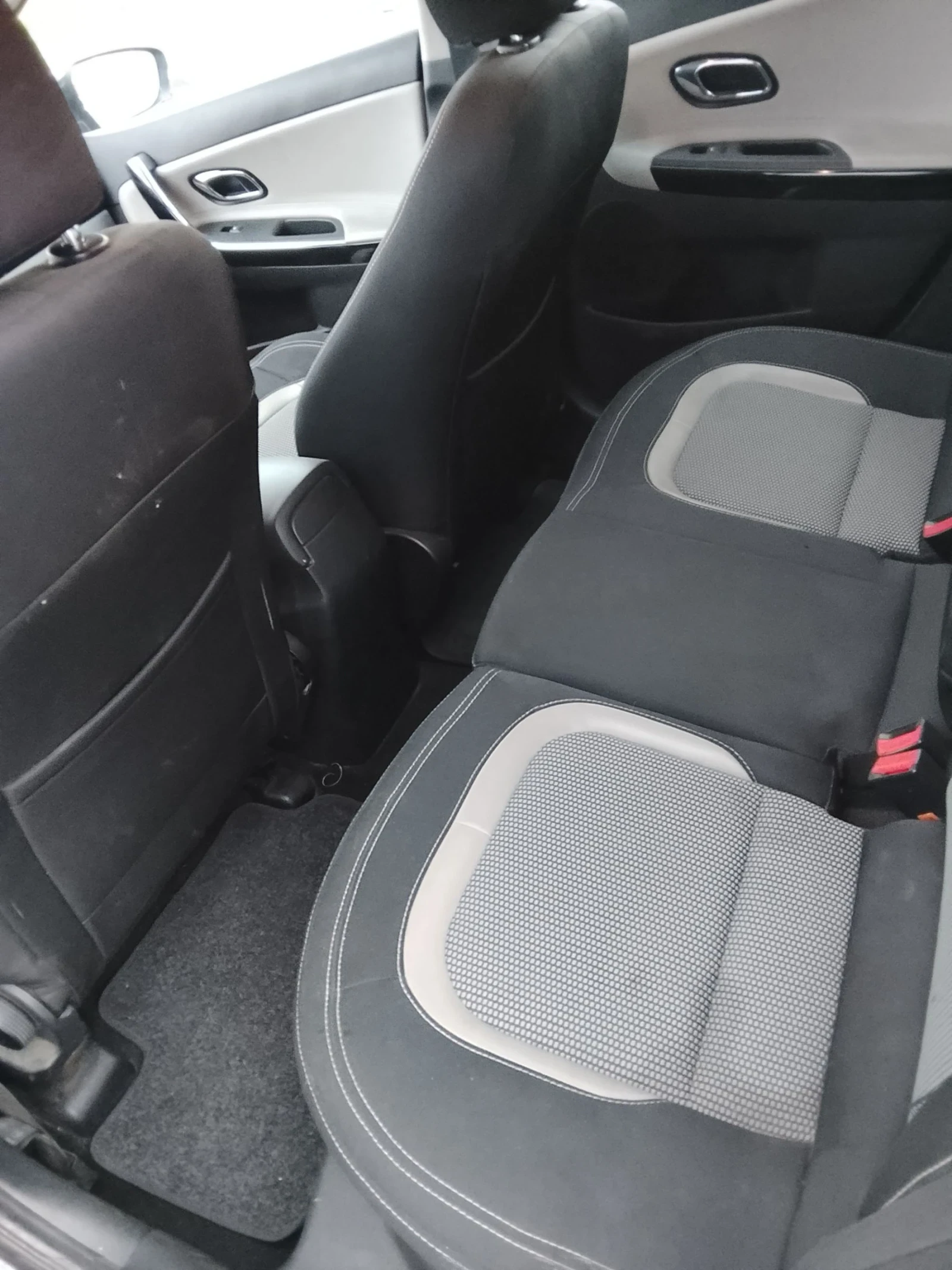 Kia Ceed 1.4/газ.инж, снимка 10 - Автомобили и джипове - 54634581
