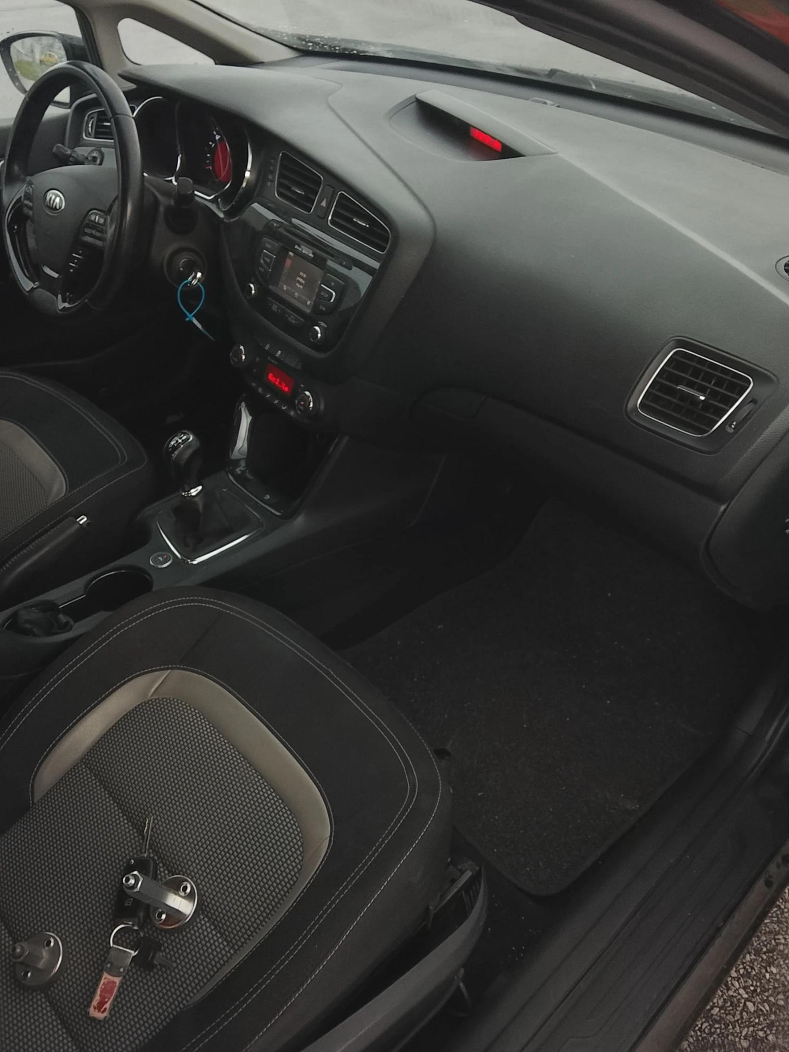 Kia Ceed 1.4/газ.инж, снимка 11 - Автомобили и джипове - 54634581