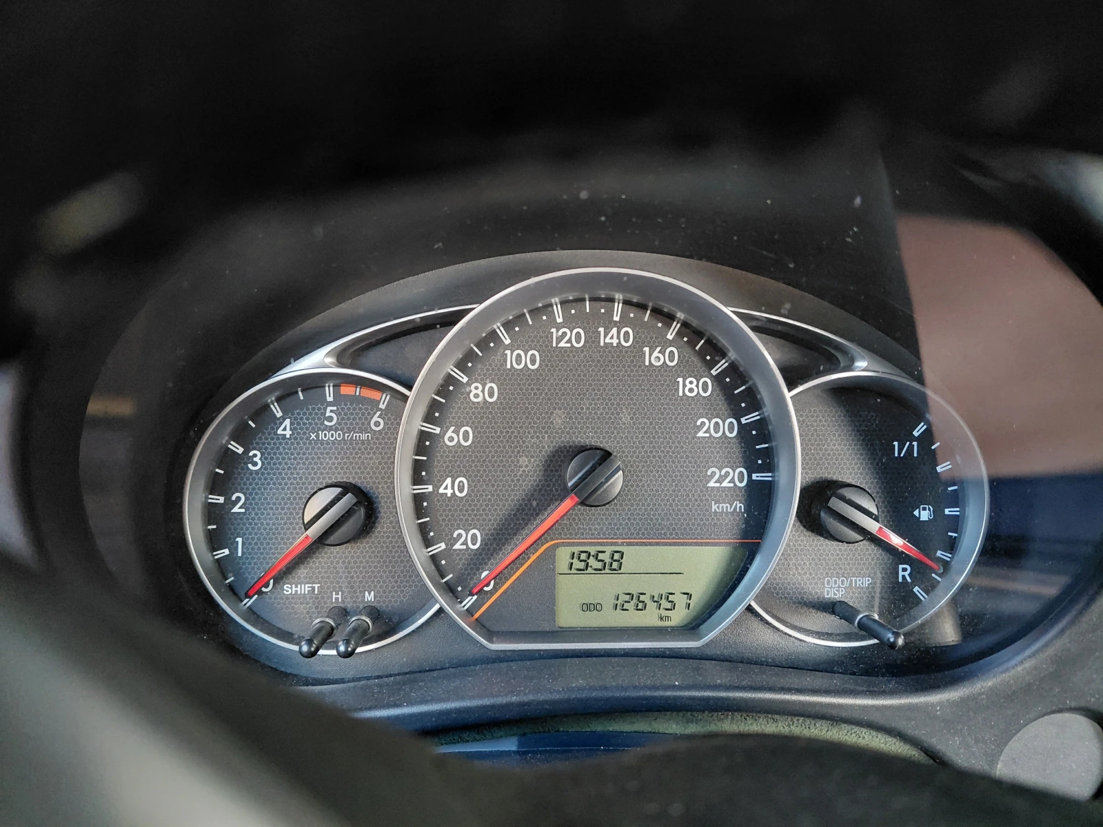 Toyota Verso S, снимка 9 - Автомобили и джипове - 55359163
