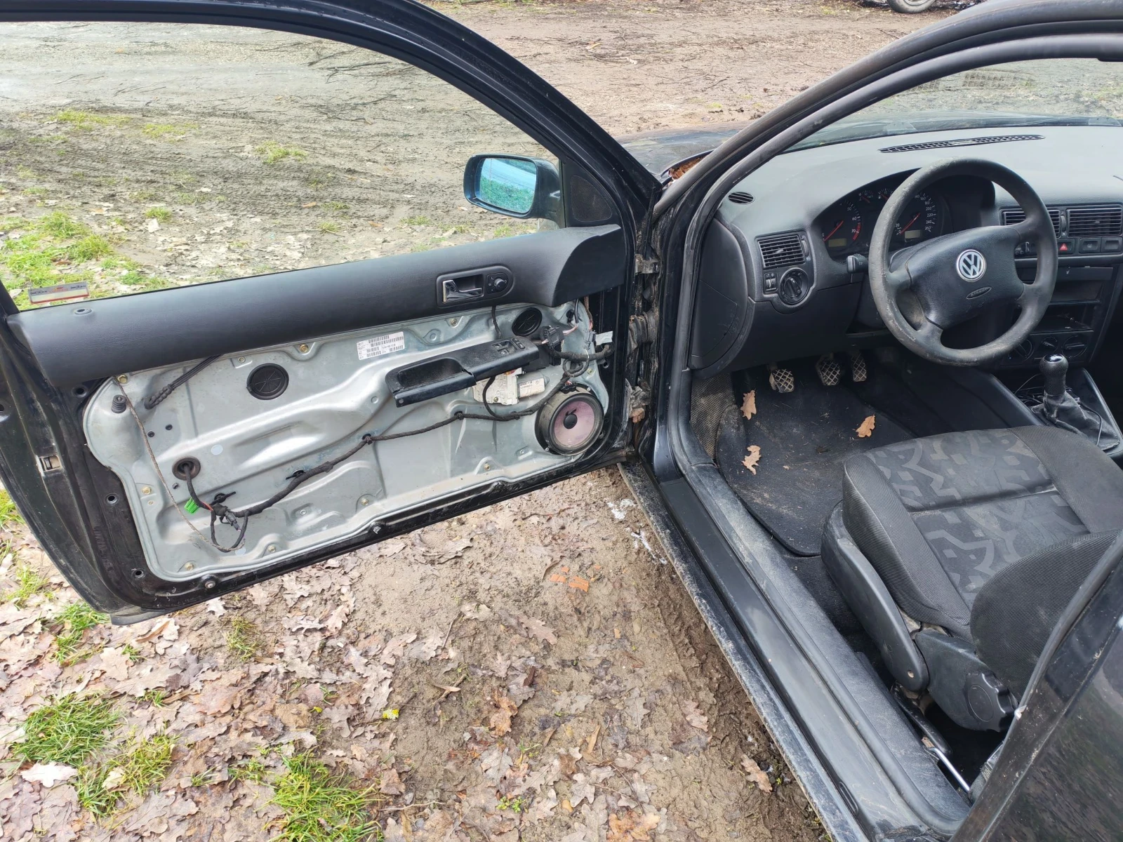 VW Golf 4, снимка 6 - Автомобили и джипове - 55678558