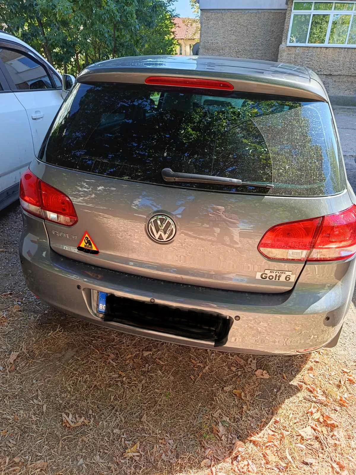 VW Golf 1.6 Bifuel, снимка 4 - Автомобили и джипове - 55920306