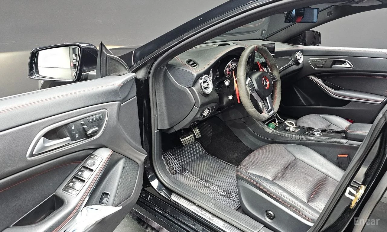 Mercedes-Benz CLA 45 AMG 4MATIC* CARBON* CARPLAY* , снимка 5 - Автомобили и джипове - 55971210