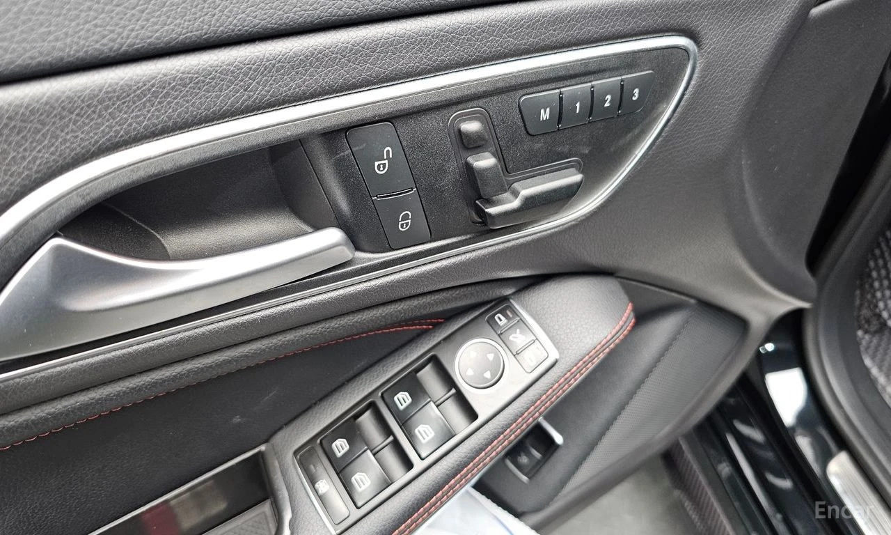 Mercedes-Benz CLA 45 AMG 4MATIC* CARBON* CARPLAY* , снимка 6 - Автомобили и джипове - 55971210