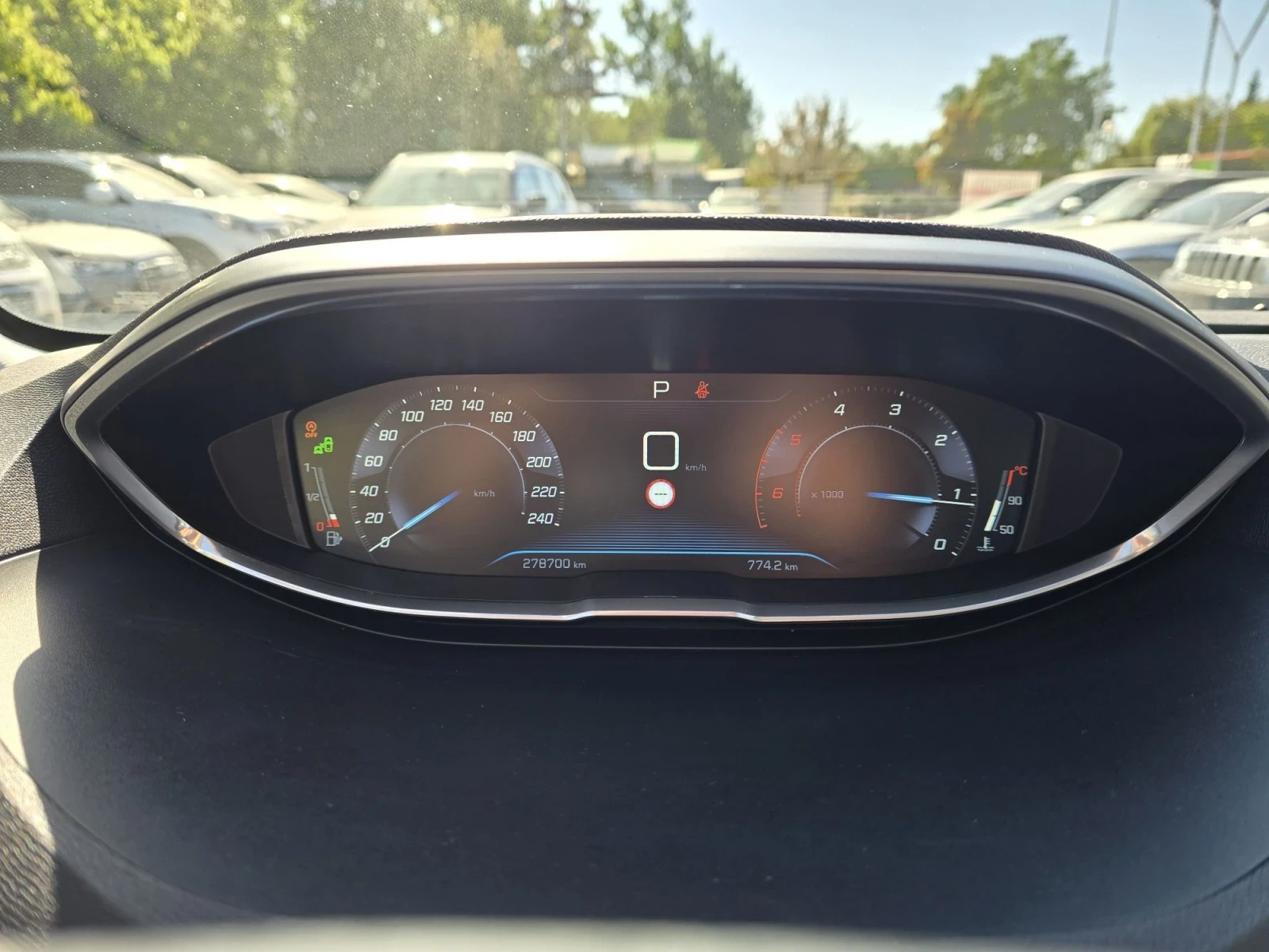 Peugeot 3008 1.6Bluehdi 120к.с Камера Кожа , снимка 17 - Автомобили и джипове - 55979307