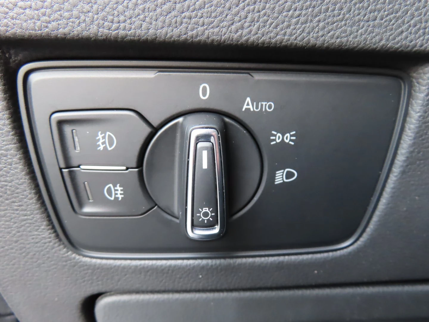 VW Passat, снимка 16 - Автомобили и джипове - 56438943
