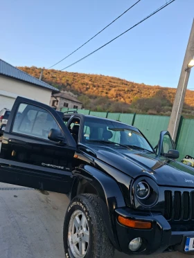 Jeep Cherokee Джипа е повдигнат 8см, нама забележки, снимка 2