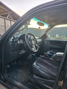 Jeep Cherokee Джипа е повдигнат 8см, нама забележки, снимка 9