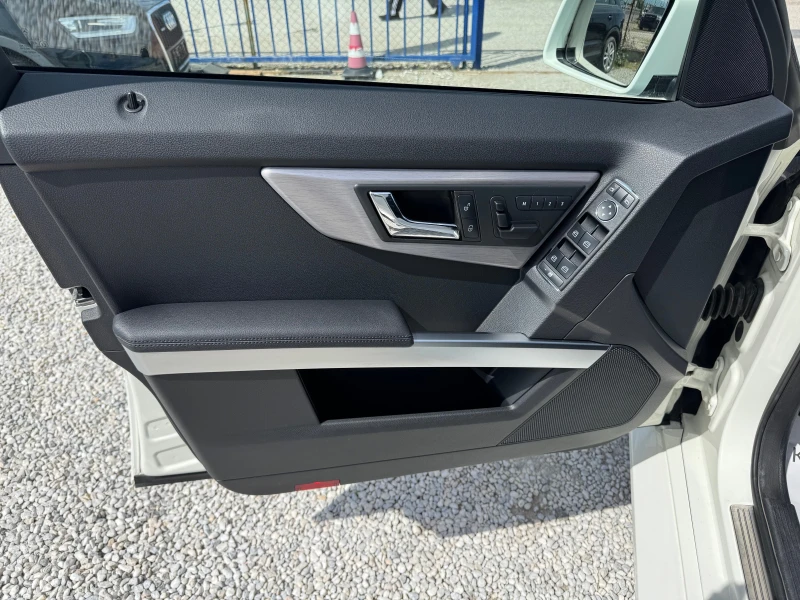 Mercedes-Benz GLK -320CDI-NAVI-XENON-KOJA-PANORAMA-PODGREV, снимка 8 - Автомобили и джипове - 50217333