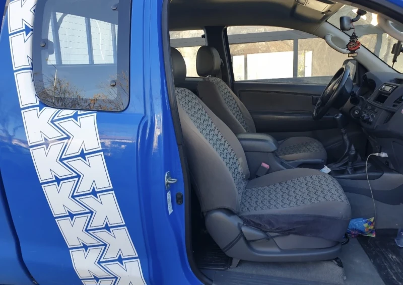 Toyota Hilux Hilux, снимка 6 - Автомобили и джипове - 52847528