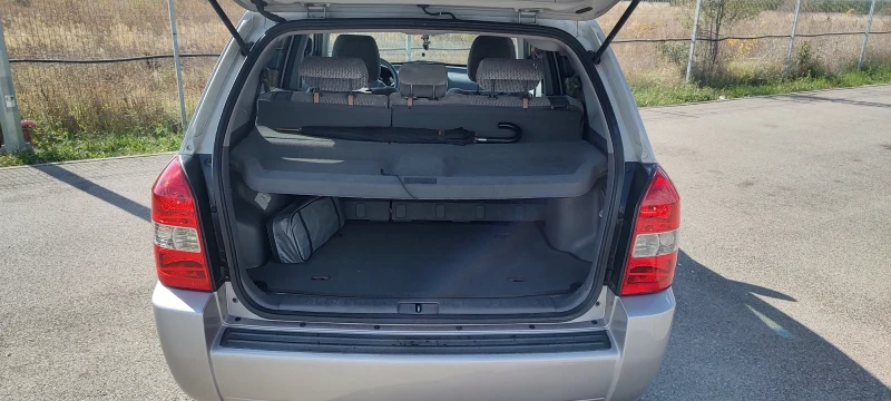 Hyundai Tucson CRDI, снимка 5 - Автомобили и джипове - 52530336