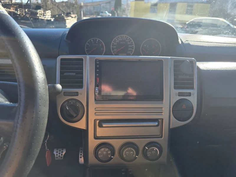 Nissan X-trail 2.2, снимка 6 - Автомобили и джипове - 52773113