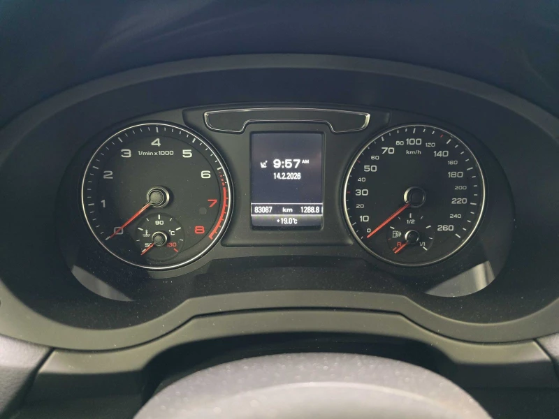 Audi Q3 TECHNIK С РЕГИСТРАЦИЯ & АВТО КРЕДИТ, снимка 8 - Автомобили и джипове - 53524286