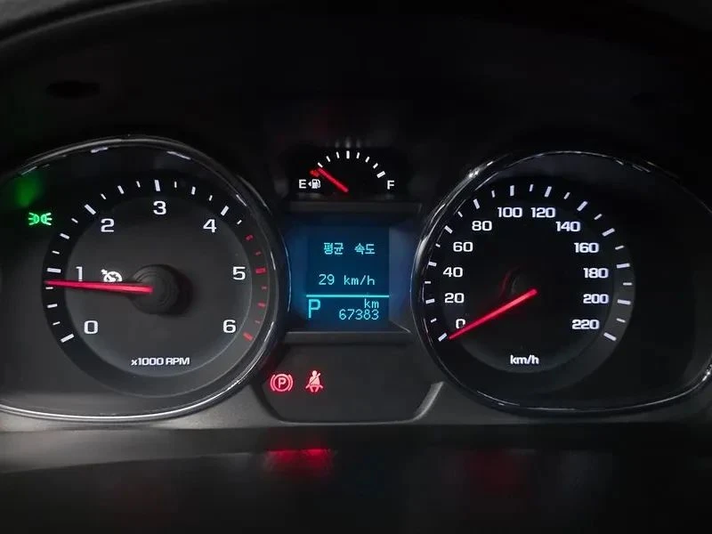 Chevrolet Captiva, снимка 8 - Автомобили и джипове - 56690465