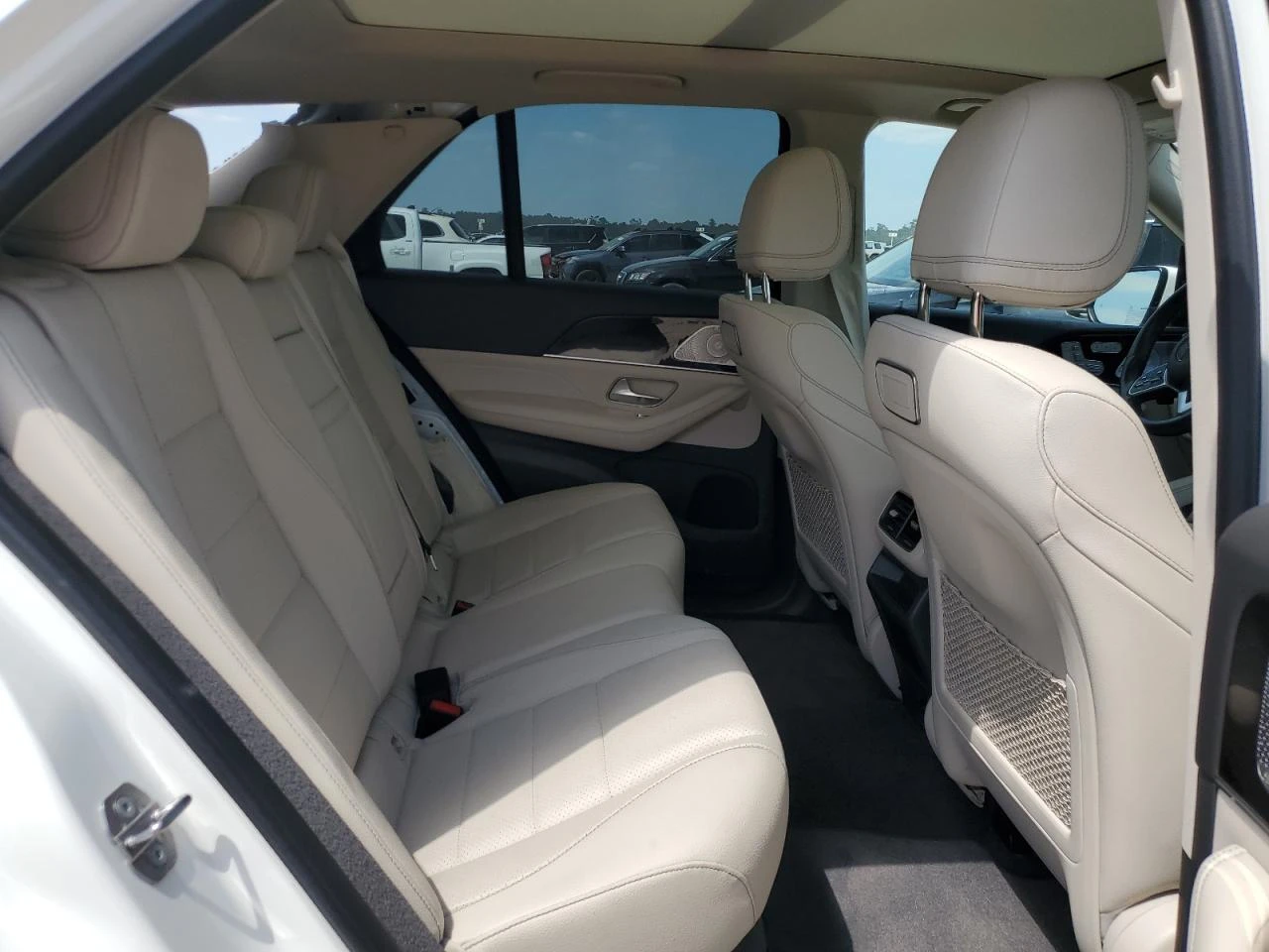 Mercedes-Benz GLE 350 4Matic Burmester* 360* Обдухване* Пано* Widescreen - изображение 10