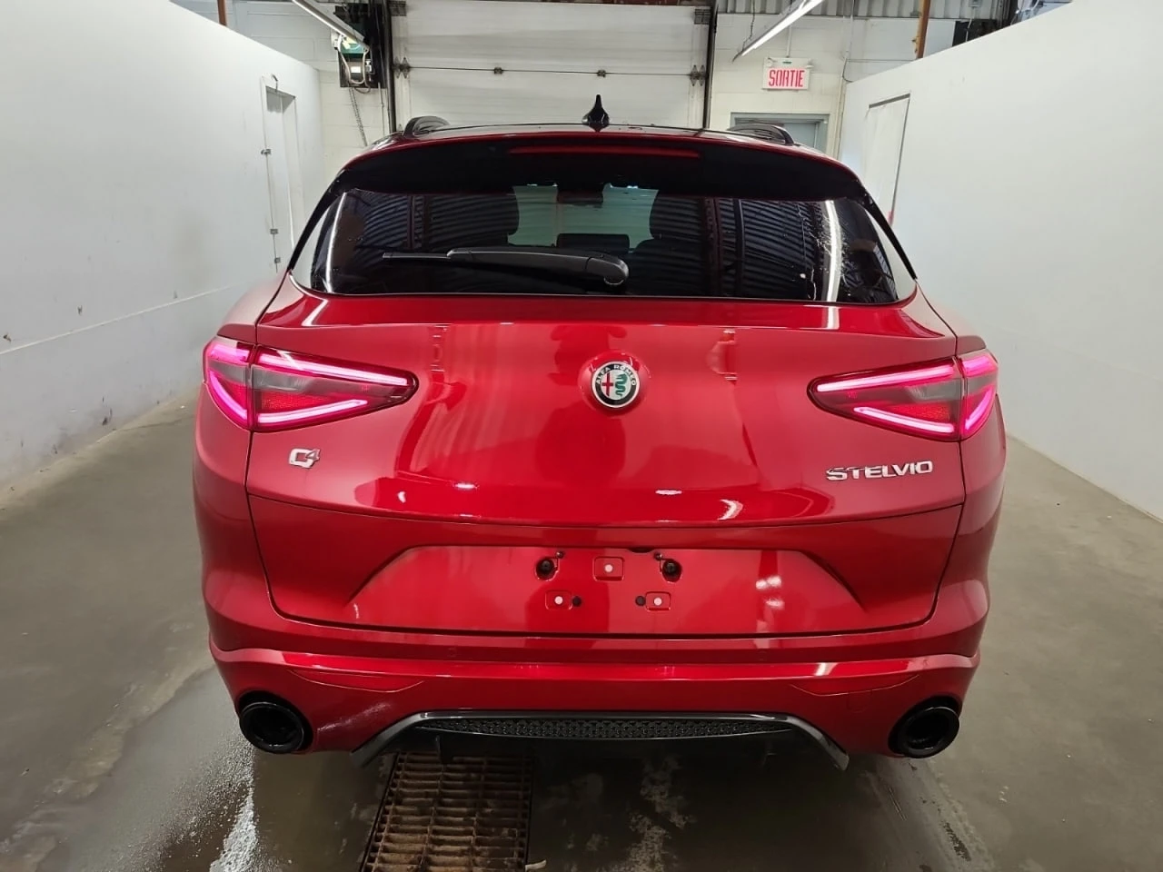 Alfa Romeo Stelvio * CARFAX * АВТО КРЕДИТ * ЦЕНА ДО БГ! - изображение 6