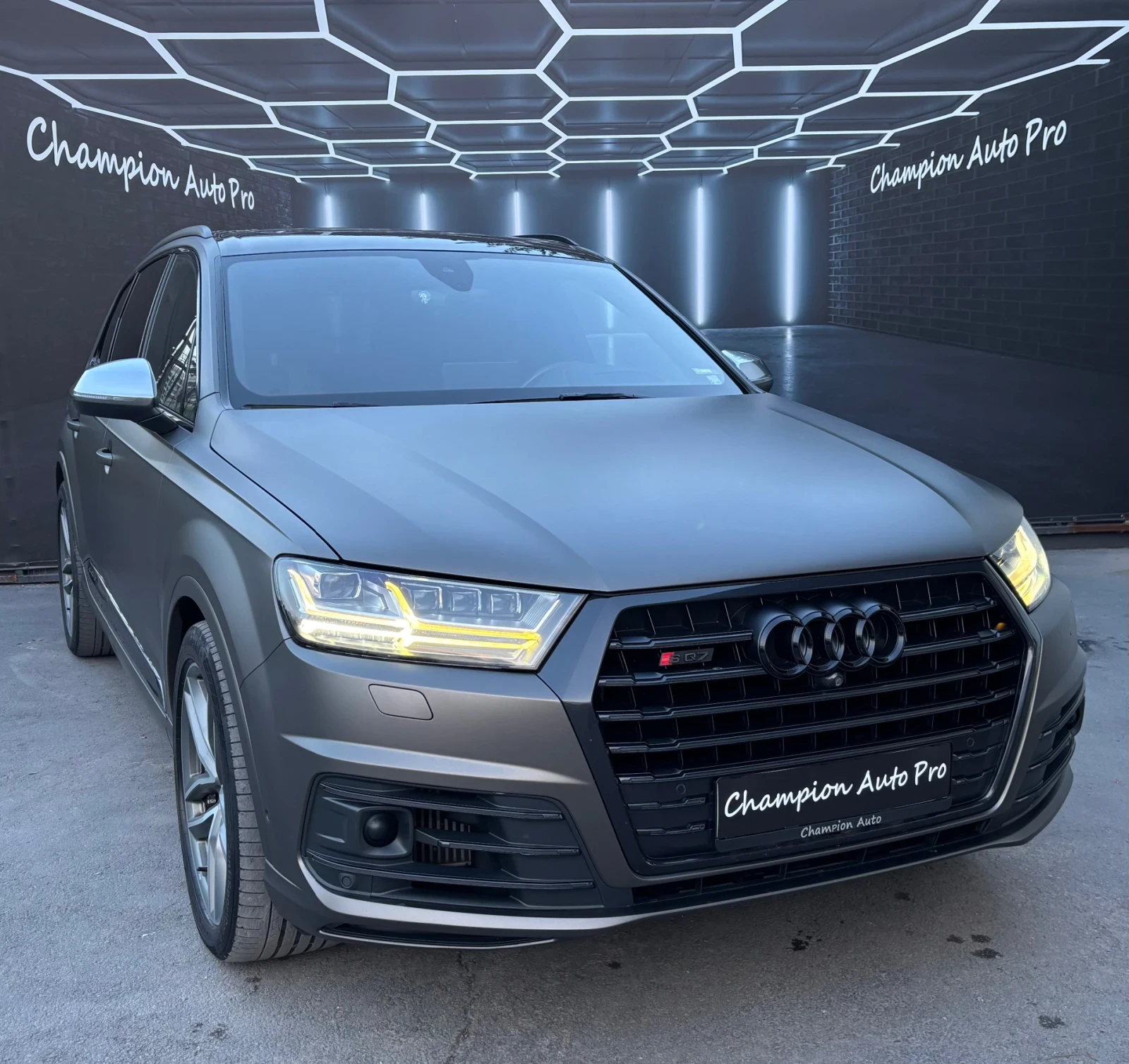 Audi SQ7 4.0 TDI 3xS-Line  - изображение 2
